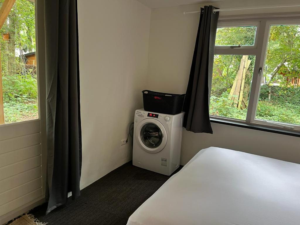 Huisje In Het Bos Zuidlaren Ngoại thất bức ảnh